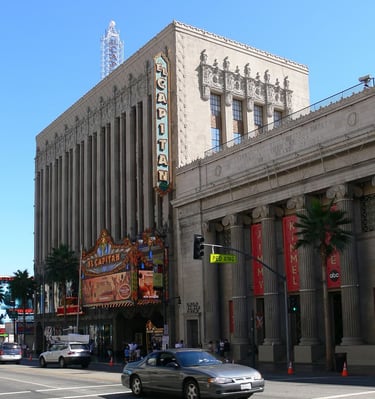 el-capitan-theatre-disney-hollywood-walk-of-fame-los-angeles