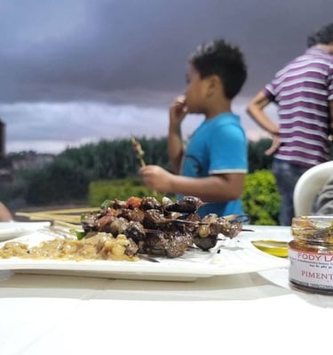 Piment de table malagasy, sakay Fody Lahy Mena, composé de baie rose de Madagascar et du pili pili 