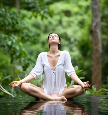 Morning yoga and meditation at Penulisan Temple,
