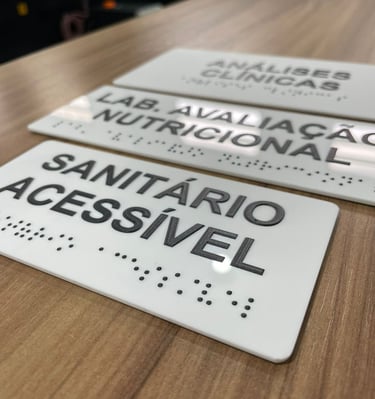 Placa em Braille ACM