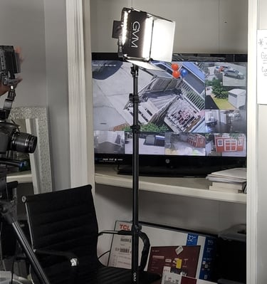 Entrepreneur working in media talent training for a shed company, featured in Exclusif Spark