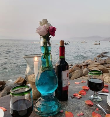 Asesoria en viajes. Bahia de Banderas, Puerto Vallarta. Una cena memorable y solo llegas en barco.