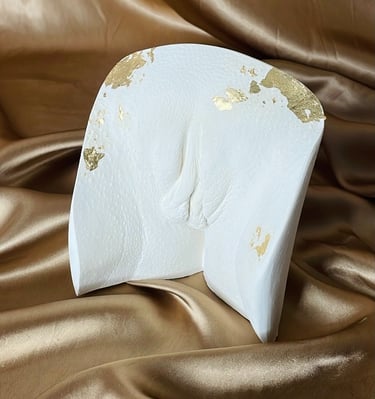 Moulage de vulve feuille d'or - Moulage intime Bordeaux