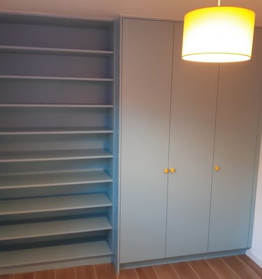 Dressing sur mesure pour enfant + bibliothèque