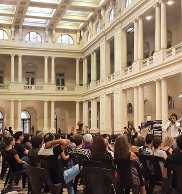 Marcelo Castelo dictando conferencia en el festival La Plata Baila Tango, Argentina