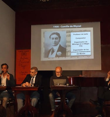Marcelo Castelo en el Congreso de la Academia Nacional del Tango
