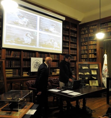 Conferencia de Marcelo Castelo y Guillermo Elías en la sociedad científica Argentina.
