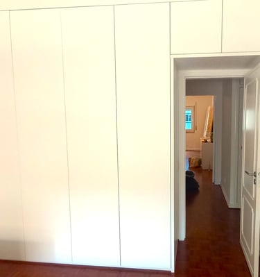 Roupeiros Lacados, Roupeiros sobre portas,  Roupeiros Lisboa