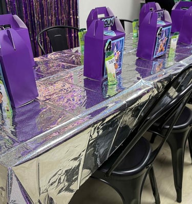 party room table highly decorated