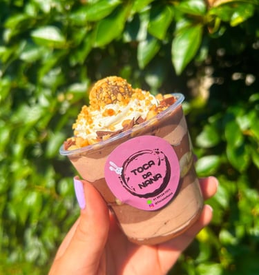 Copo da felicidade com recheio de ferrero rocher