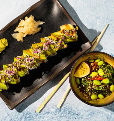 „Sushi Date? daugybė veganiškų pasirinkimų – platus augalinės kilmės patiekalų asortimentas