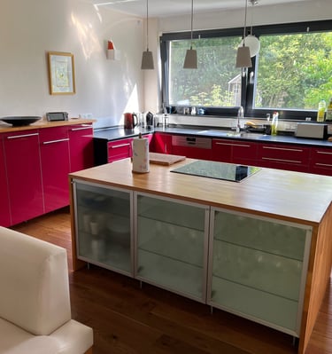 Offene Küche mit Essbereich im Ferienhaus Panoramablick in Hattingen.