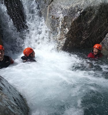 Jacuzzy au canyon du Fournel, Hautes-Alpes, lac de Serre-Ponçon, Embrun, l'Argentières
