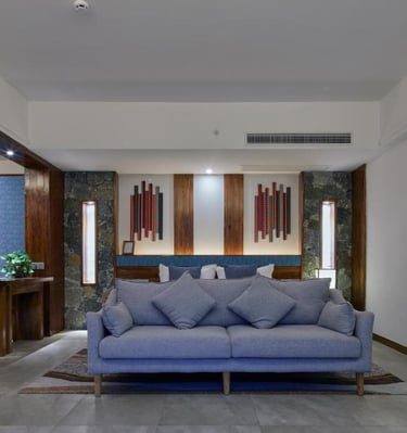 The Yangshuo Li River Resort has spacious and comfortable rooms to provide a relaxing visit