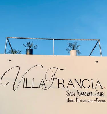 a sign that says villa francia