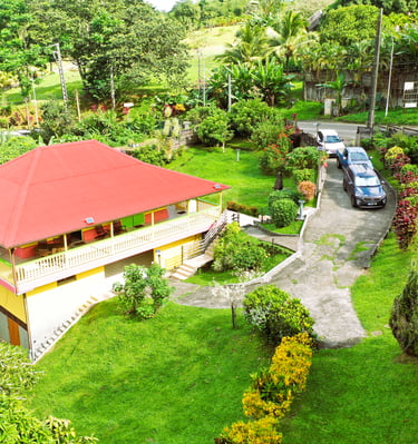 vue du ciel de l'espace diponible dans l'hébergement