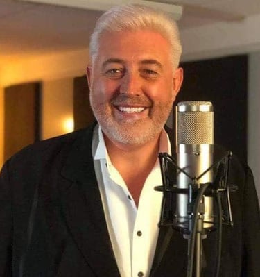 Anthony Stuart Lloyd - Opera, West End & Crossover Vocalist