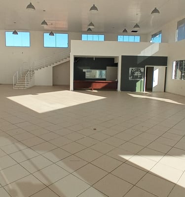 Imovel comercial no Iperoba - foto interna mostrando to a area