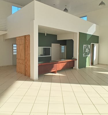 Imovel comercial no bairro Iperoba em Sao Francisco do Sul - interno mostrando o mesanino
