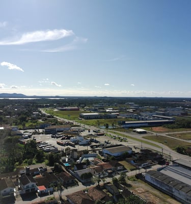 Lotes em Araquari  - Vista área do acesso ao loteamento Jardim Cristina em Araquari