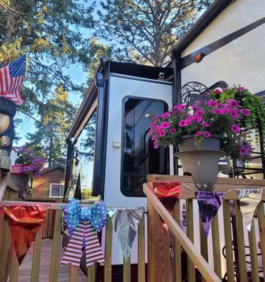 rv decorated for 4th of July