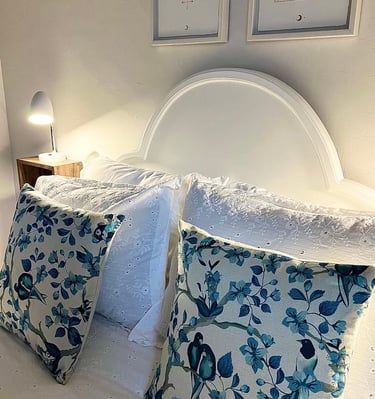 Balmor Landing Best Cape Breton Airbnb with 4 cosy bedrooms, old home, sleeps 8 people