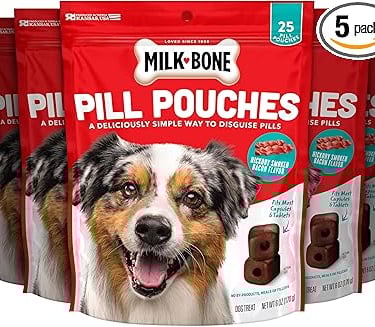 Milk-Bone Pill Pouches Dog Treats, Hickory Smoked Bacon Flavor, 6 Ounce (Pack of 5)