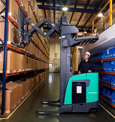 RBS4 Reach Truck