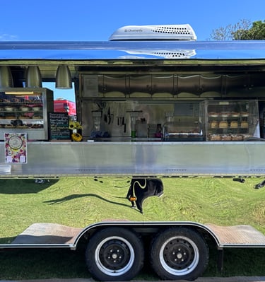 Airstream style Van to disappear into the surroundings