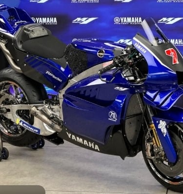 yamaha v4