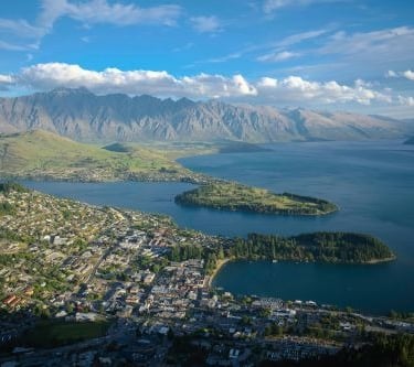 queenstown lake view from skyline