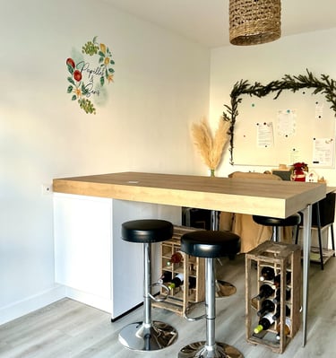 logo peint mural dans boutique Falaise Normandie Calvados épicerie fine déco intérieure