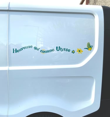 peinture en lettres sur carrosserie camion aménagé peinture 1shot Normandie Caen personnalisation