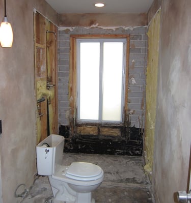 Master bathroom before remodel – outdated tile and tub – Scottsdale, AZ