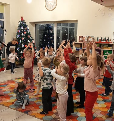 kaledu senelis i darzeli