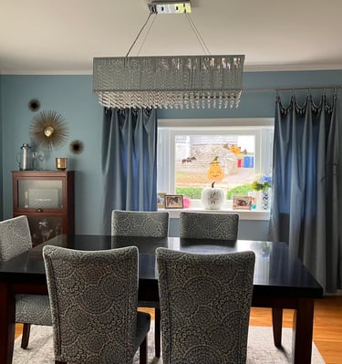 Custom oil trimmed living room interior paint