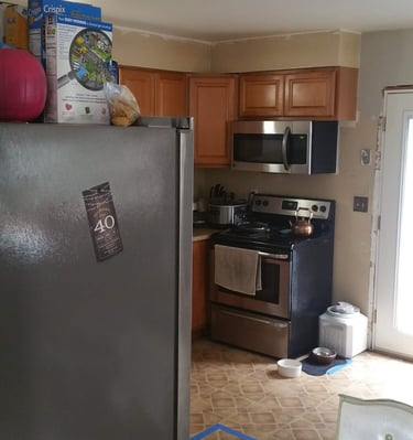 Before remodel picture of an outdated kitchen. Colorado Springs.