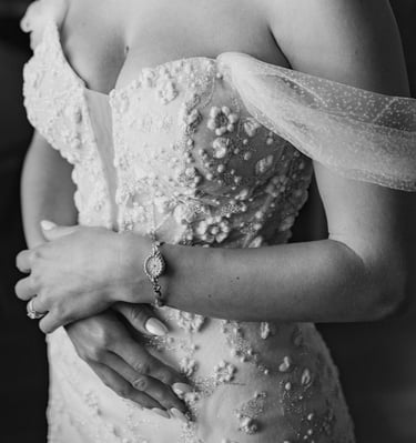 photo de mariage, détails de la robe de mariée, mariage à Bordeaux