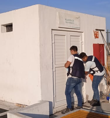 Puerta de acceso de PVC con aislamiento acústico