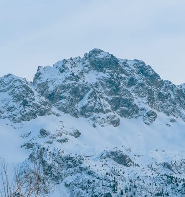 Montagne couverte de neige
