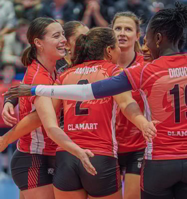 Joueuses qui fêtent un point gagné