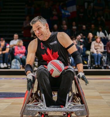 Joueur du Canada qui roule vite pour aller marquer
