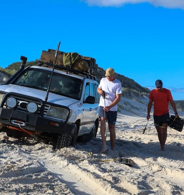 Zelf een 4WD losmaken met zandplaten tijdens een offroad avontuur