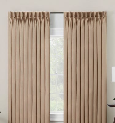 Cortinas tradicionales de estilo clásico, perfectas para embellecer cualquier espacio con elegancia 