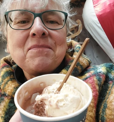 Bild von Sabine Wenke mit einem Eis