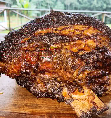 Costela bovina com crosta de defumação perfeita no Rancho São Bento em Juquitiba.