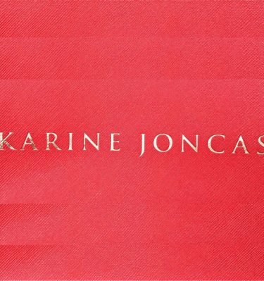 Elegant metallic sheen from foil stamping, a premium finish for custom promotional bags.