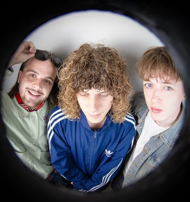 Image of Soaked band with fisheye effect