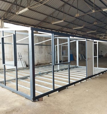 casa prefabricada con pannel Sándwich y Hierro Galvanizado