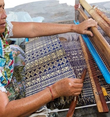 Thai Women Weaving